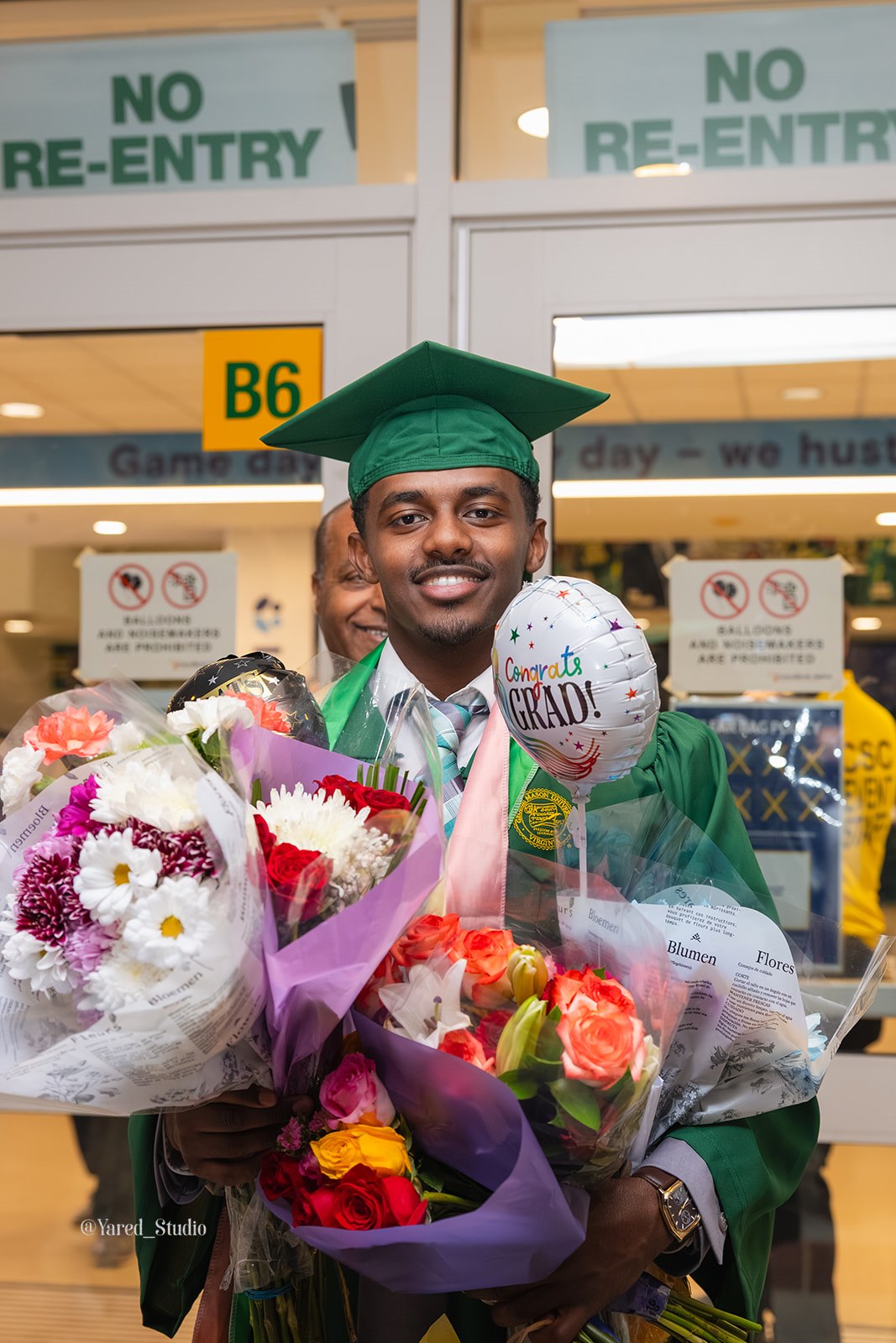 Graduation portrait photography in the DMV, image 9